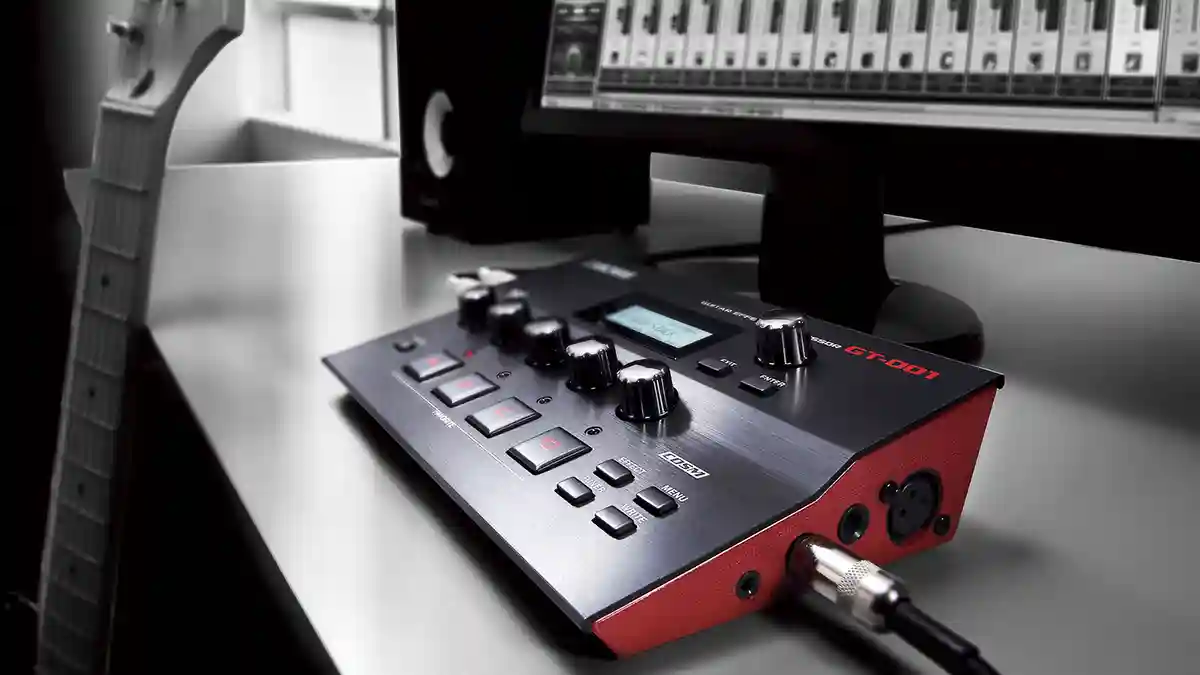 ライブでも十分使える!ギター用マルチエフェクターBOSS(ボス)GT-001レビュー
