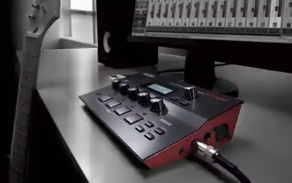 https://www.boss.info/jp/products/gt-001/
