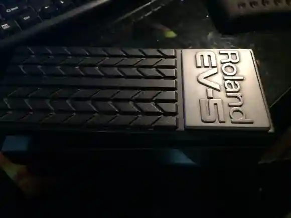 Roland ボリュームペダル